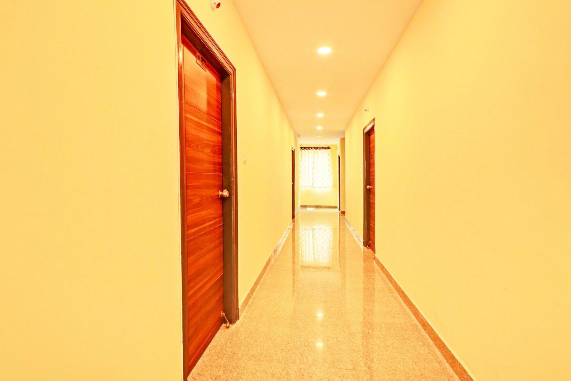 Hotel O R Square Haidarábád Kültér fotó