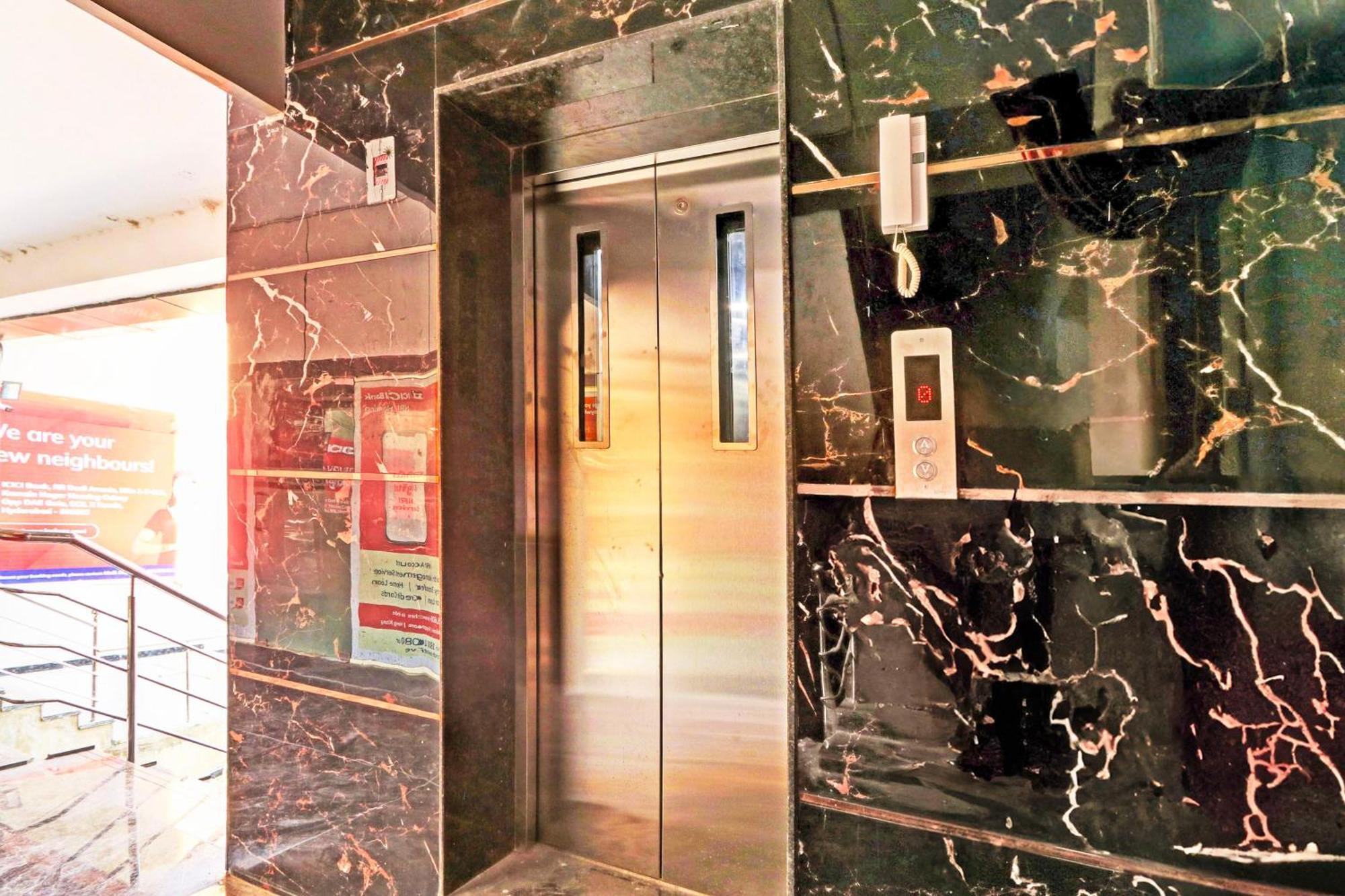Hotel O R Square Haidarábád Kültér fotó